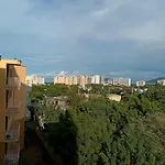 Encantador Apartamento Con Vista Al Mar Y Montana