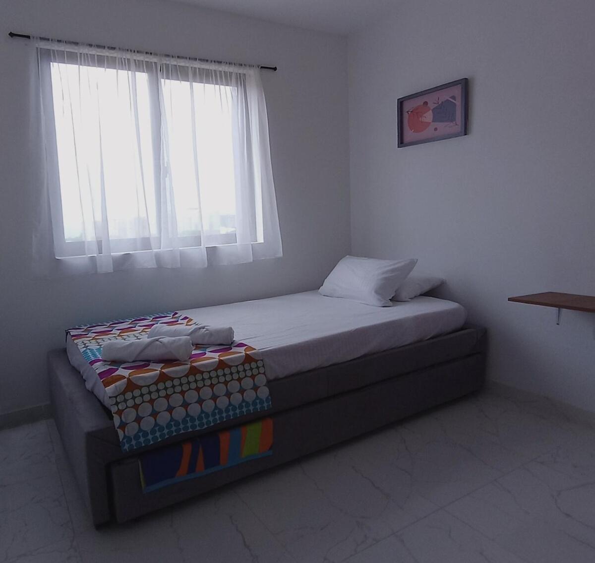 Encantador Con Vista Al Mar Y Montana Apartamento